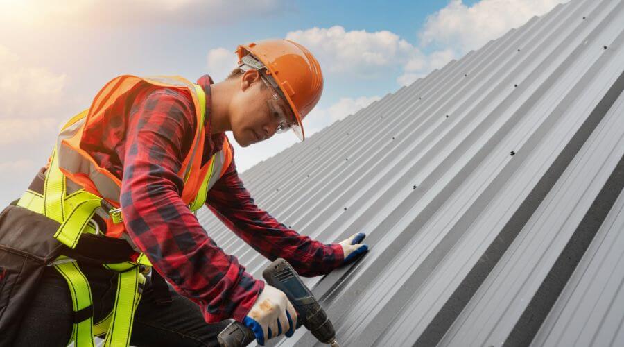 Professional gutter cleaning in Beloit, WI